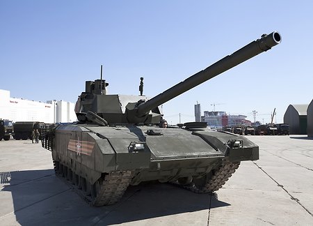 Yuri Borisov: “Armata” will be a long-time landmark for all tank makers of the world