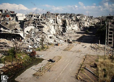 Russian military restore a tank-repairing plant in Homs